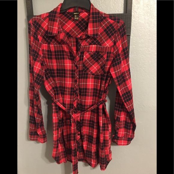 Forever 21 Tops - Forever 21 Red and Black Flannel Shirt